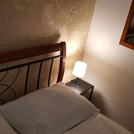Hotel A Restaurace Pomezi Cinovec Luaran gambar