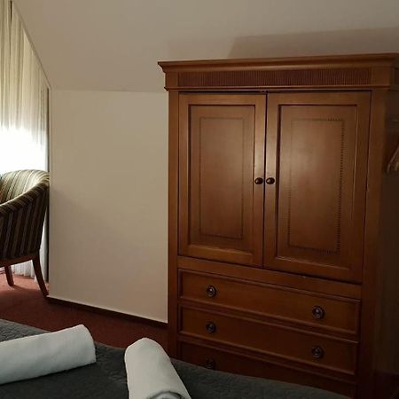 Hotel A Restaurace Pomezi Cinovec Luaran gambar