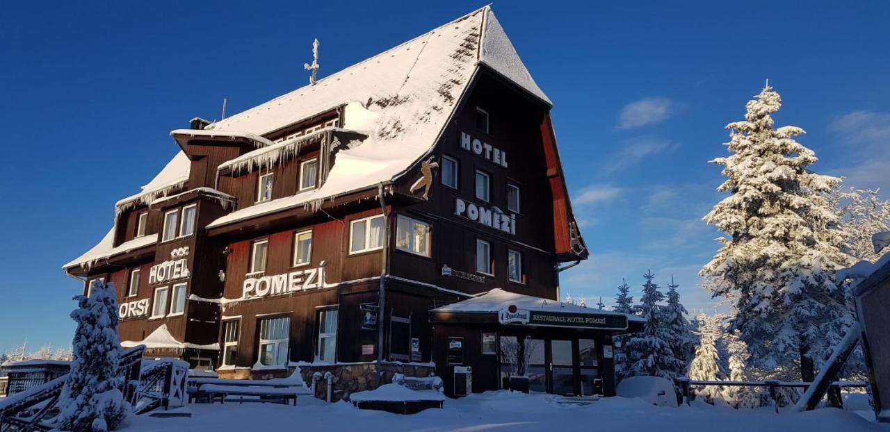 Hotel A Restaurace Pomezi Cinovec Luaran gambar